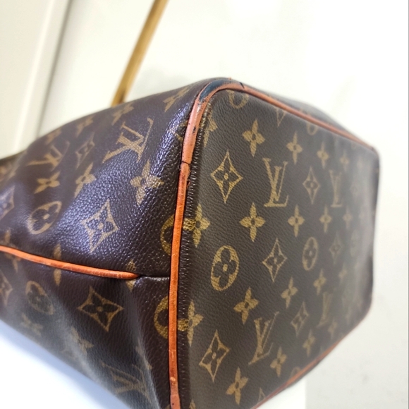 Louis Vuitton Monogram Palermo PM Handbag - Picture 9 of 16